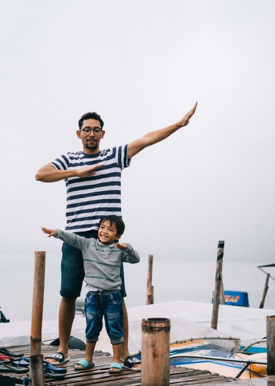 Changing perspective allows us to better understand the child. (Agung Pandid/pexels.com)